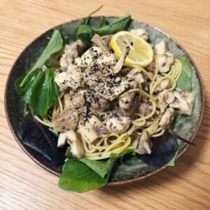 サバ缶と舞茸でお手軽パスタのすすめ
